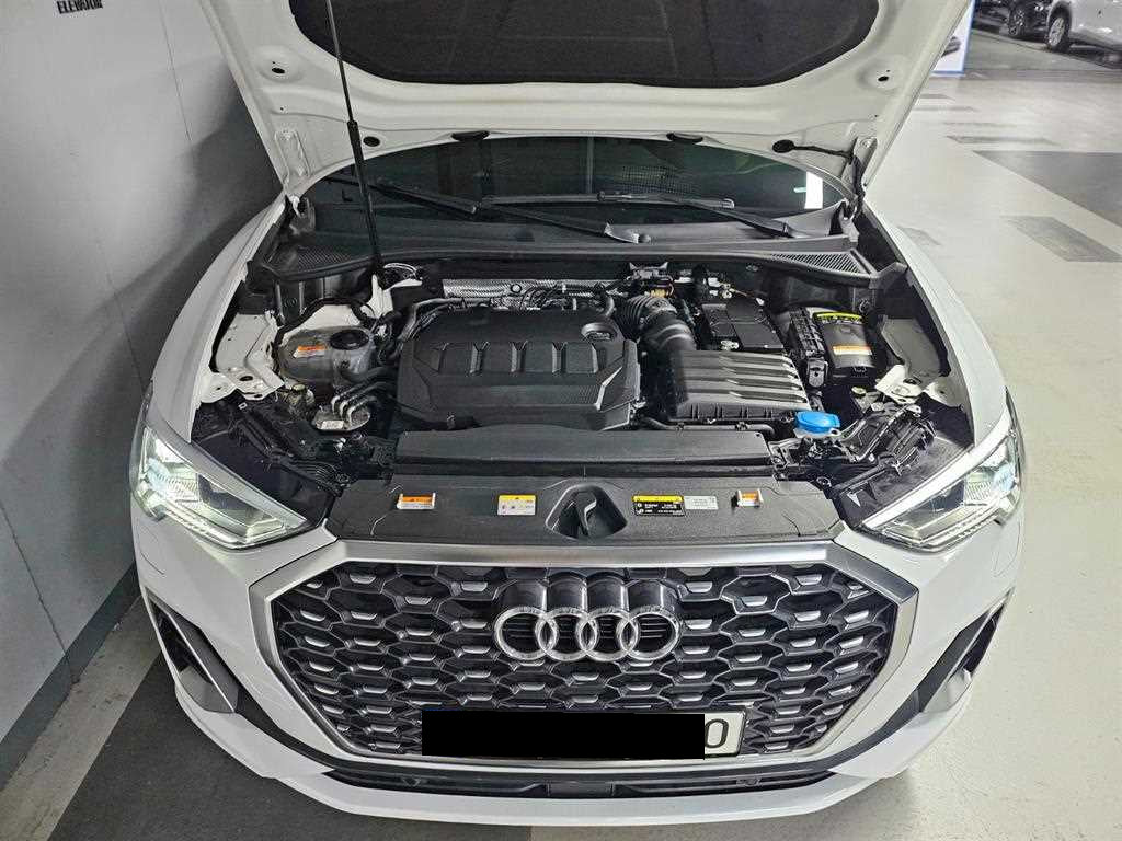 Audi Q3 — photo 18