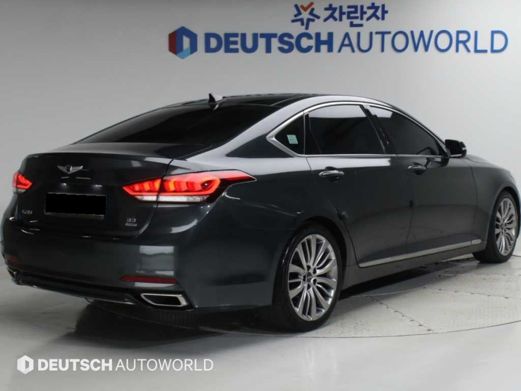 Genesis G80 — photo 04