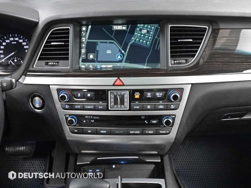 Genesis G80 — photo 15