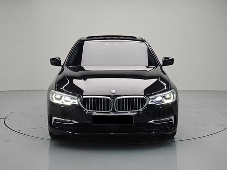 BMW 5-Series — photo 01