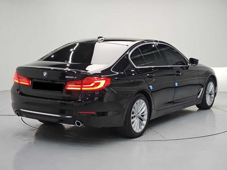BMW 5-Series — photo 04