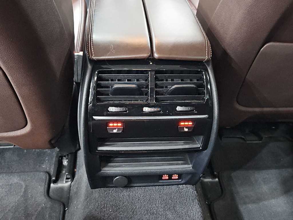 BMW 5-Series — photo 13
