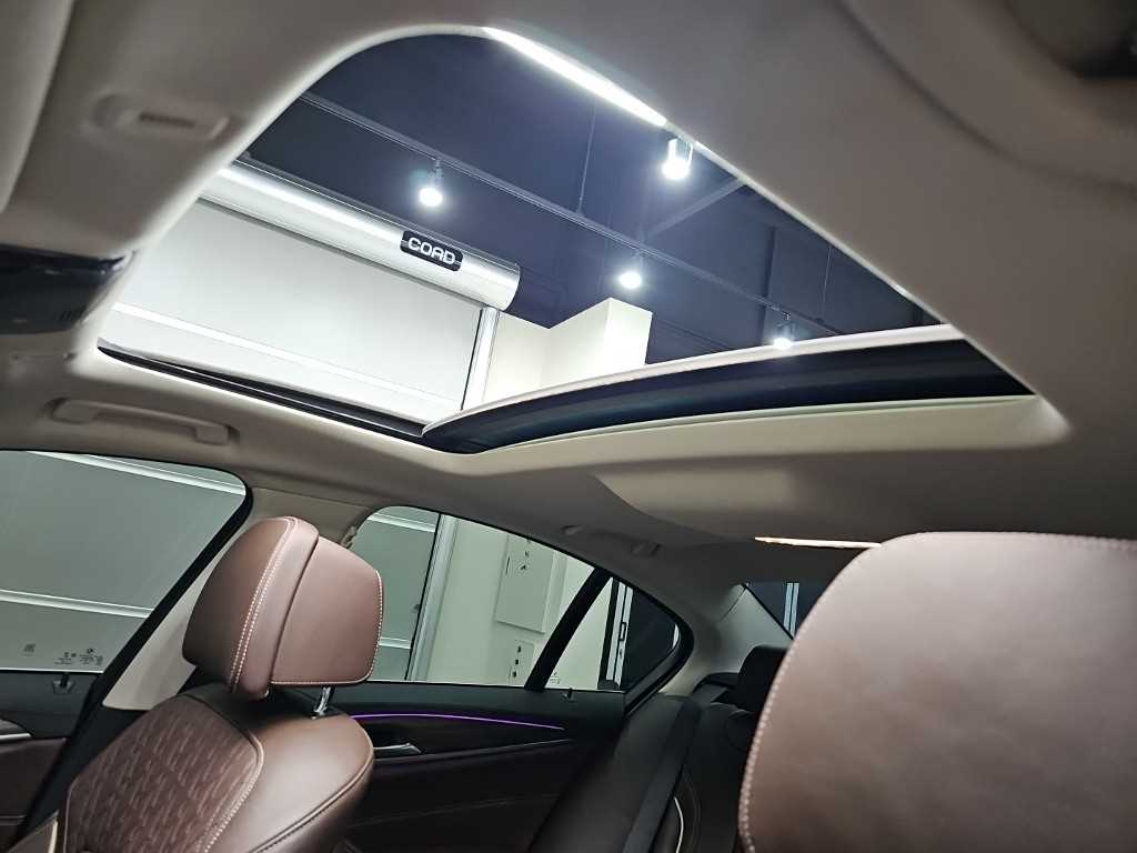 BMW 5-Series — photo 14