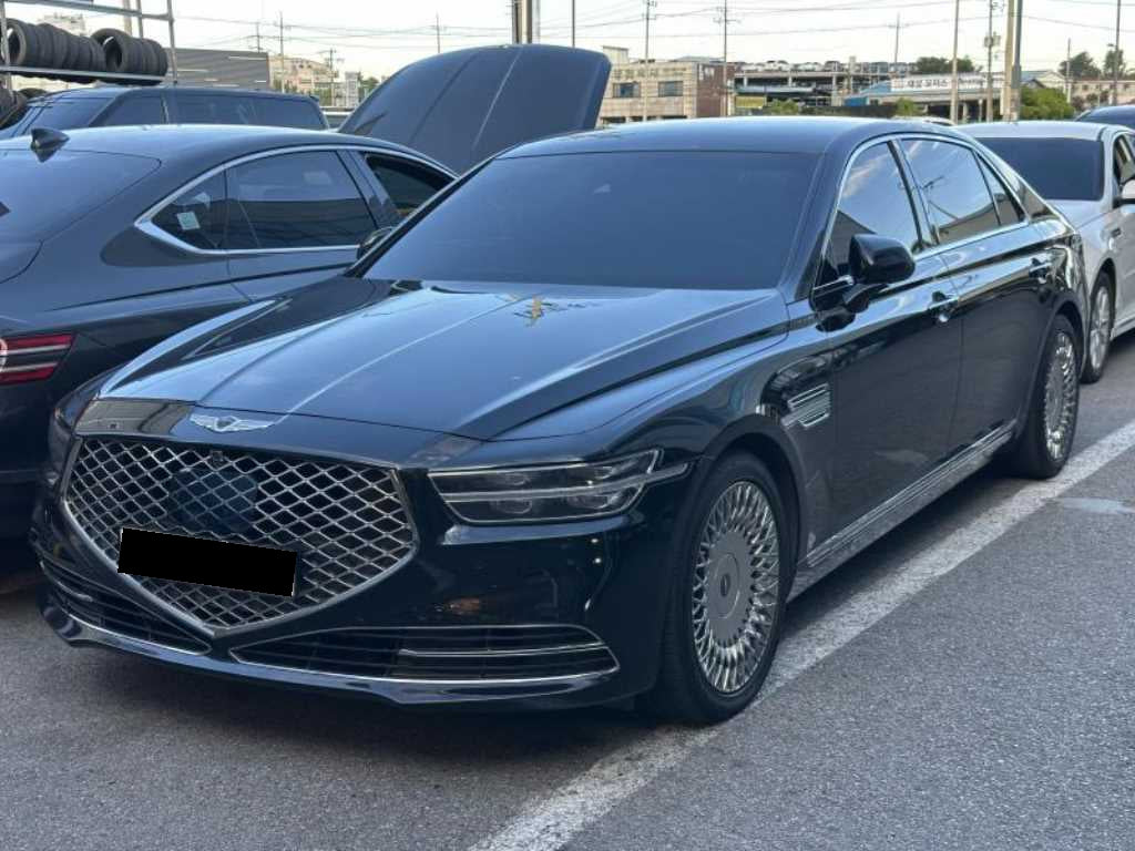 Genesis G90 — photo 01
