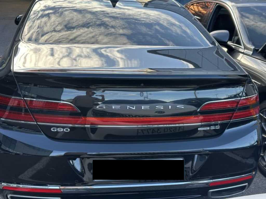 Genesis G90 — photo 03