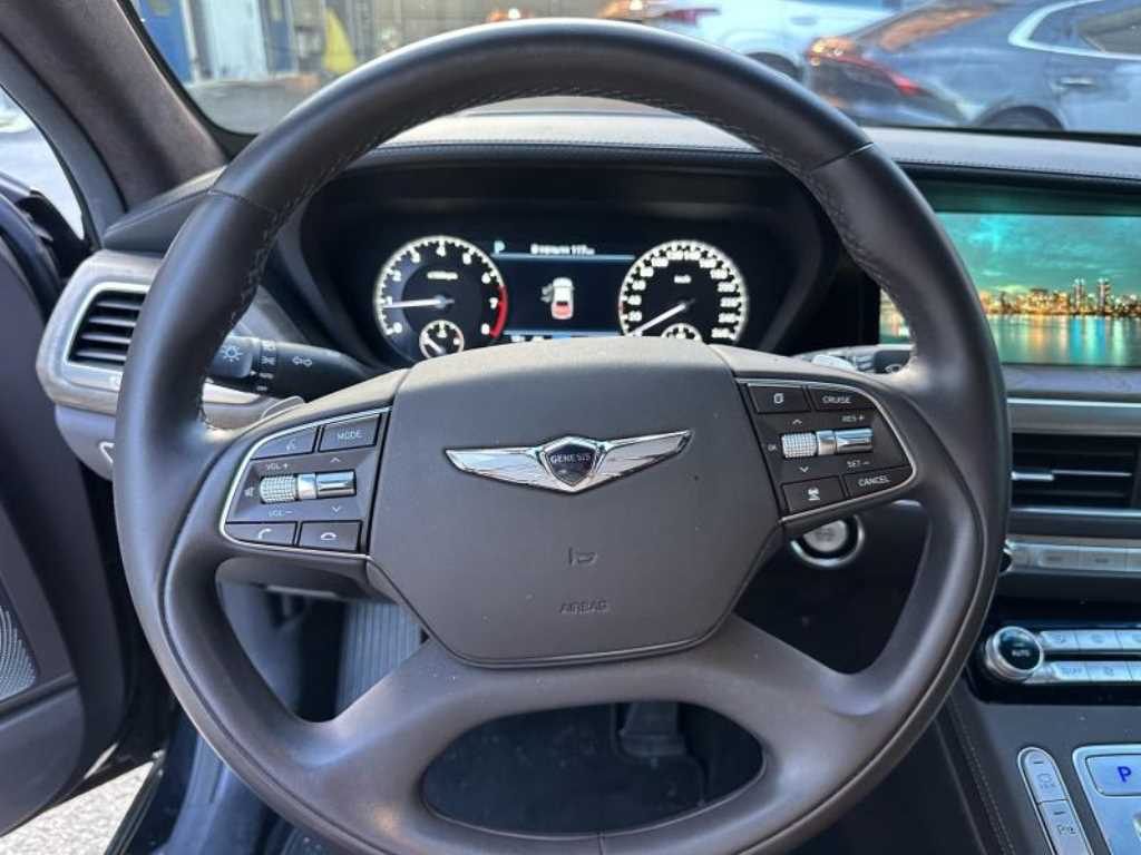 Genesis G90 — photo 08