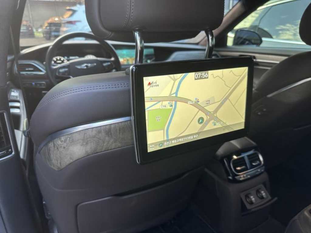 Genesis G90 — photo 14