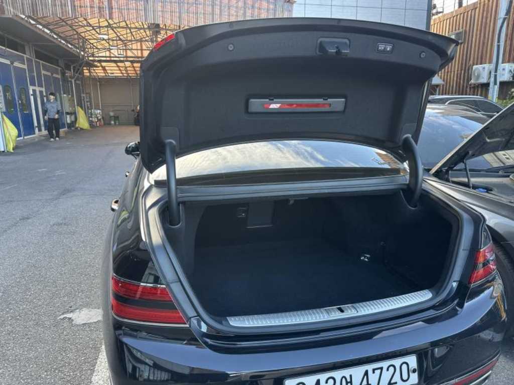 Genesis G90 — photo 16