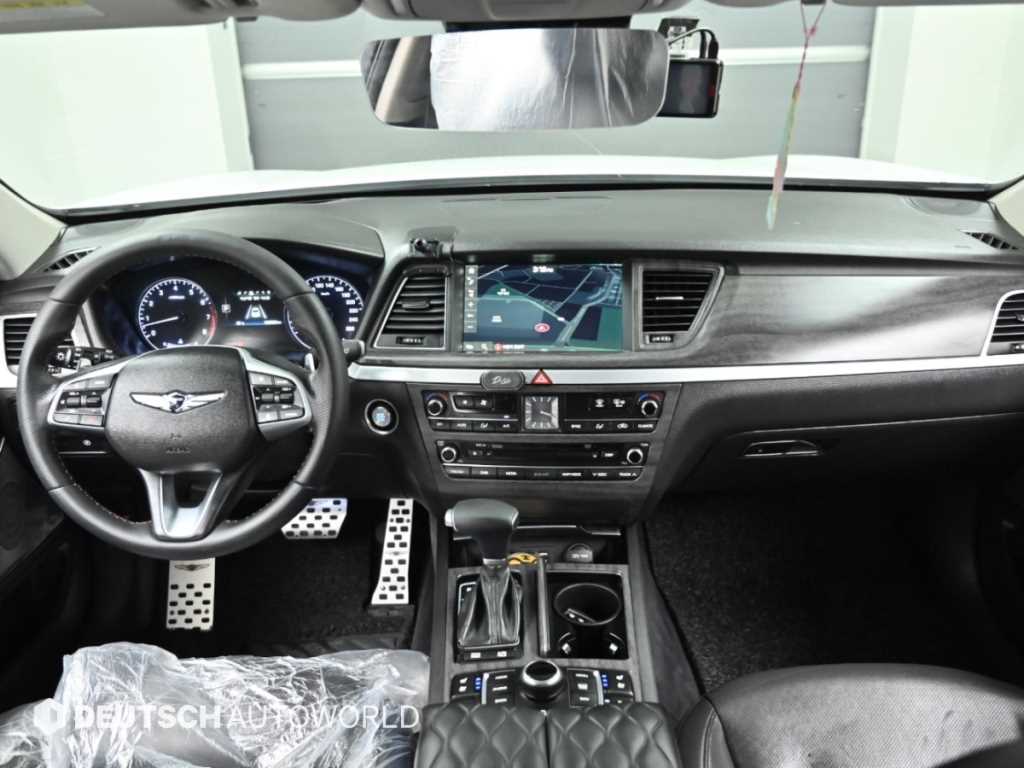 Hyundai Genesis — photo 07