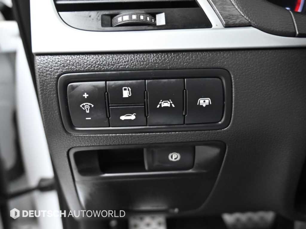 Hyundai Genesis — photo 17