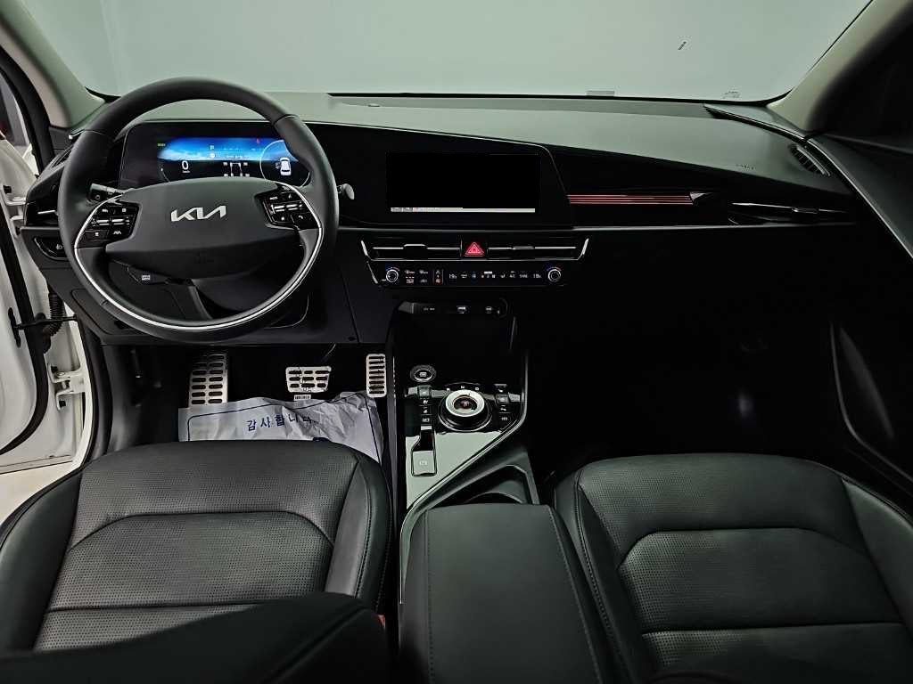 Kia Niro — photo 07