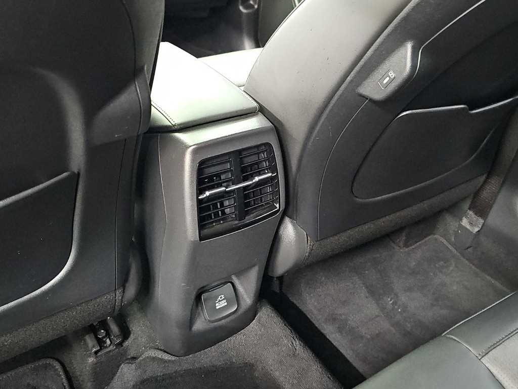 Kia Niro — photo 13