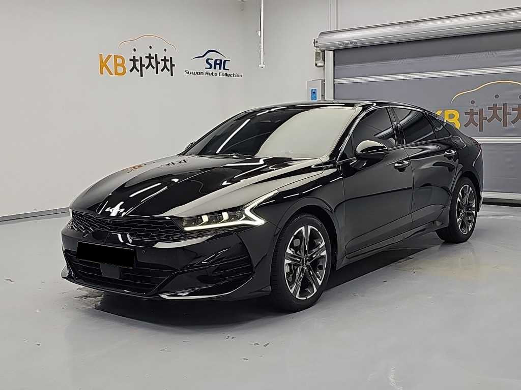 Kia K5 — photo 01