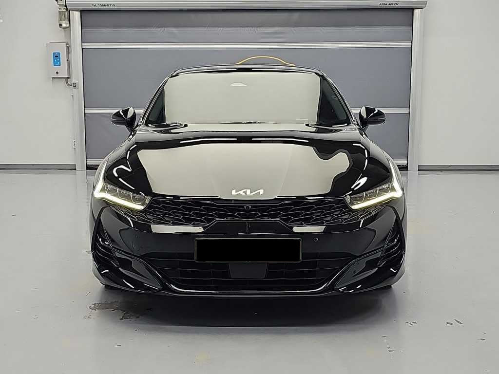 Kia K5 — photo 02