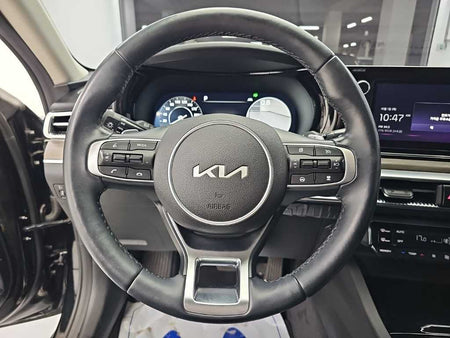 Kia K5 — photo 09