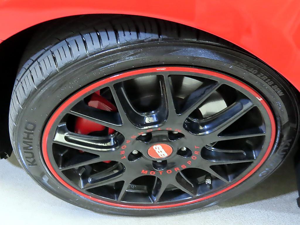 Hyundai Veloster — photo 20