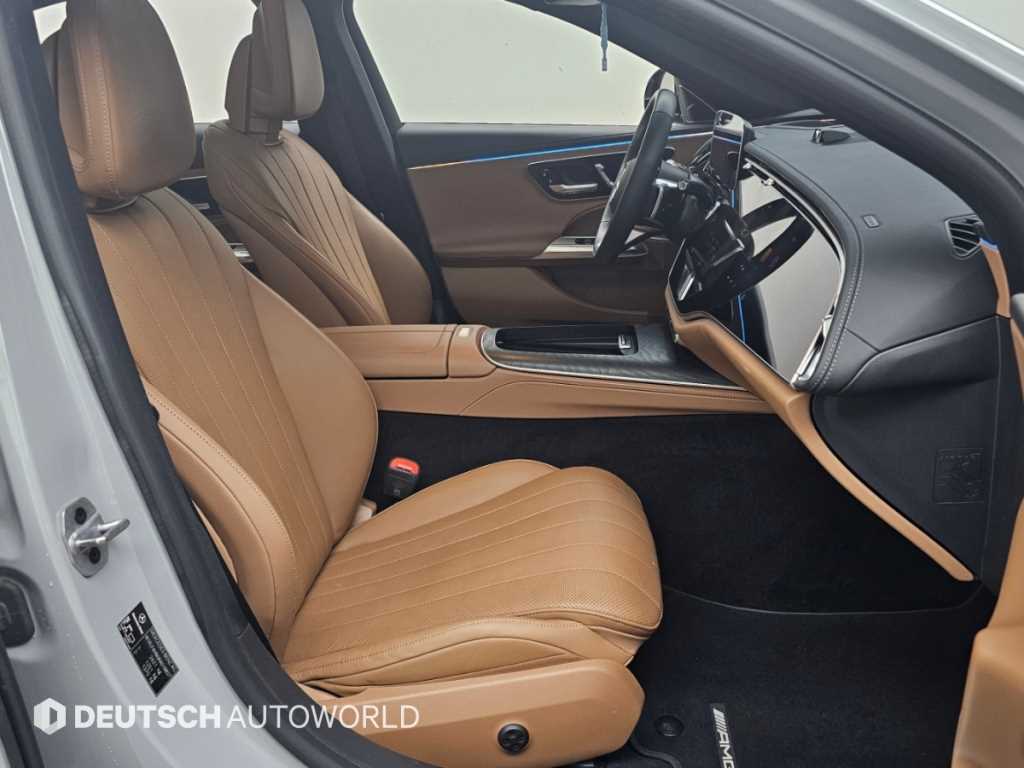 Mercedes-Benz E-Class — photo 10