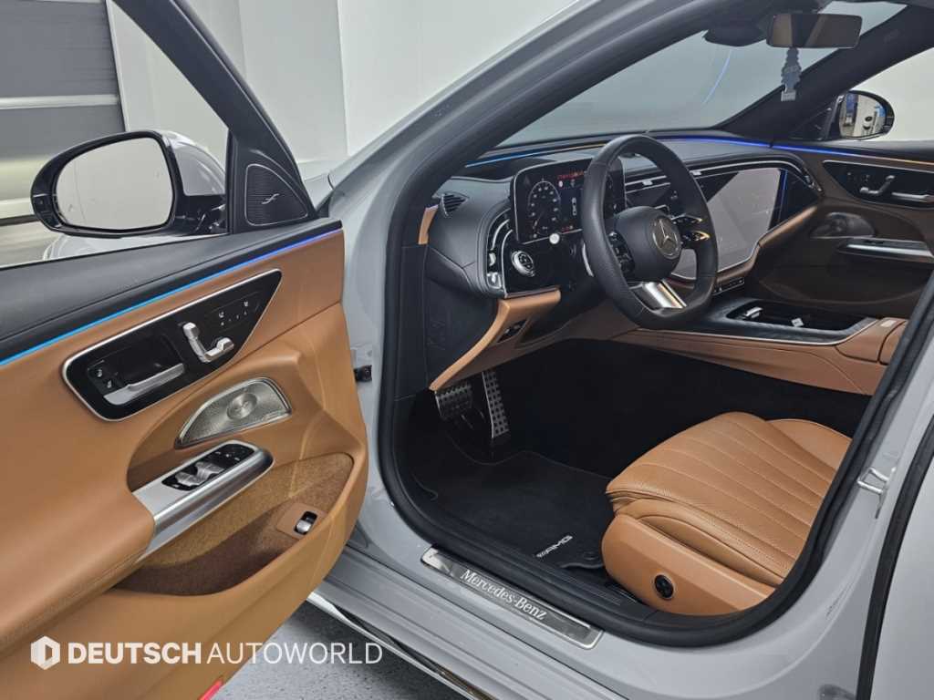 Mercedes-Benz E-Class — photo 11