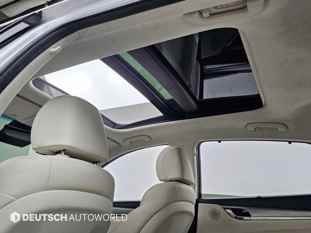 Hyundai Grandeur — photo 18