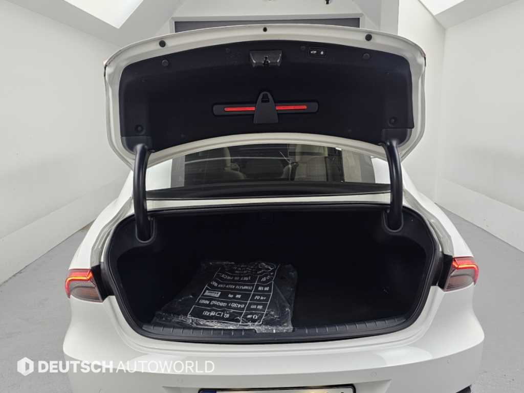 Hyundai Grandeur — photo 19