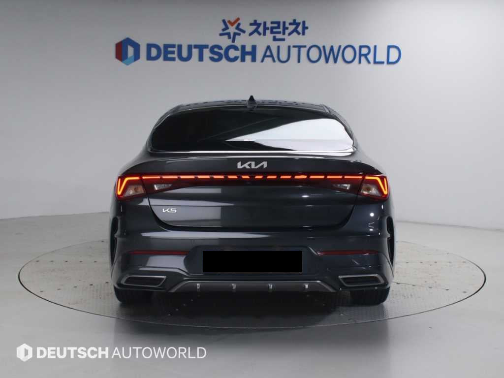 Kia K5 — photo 04