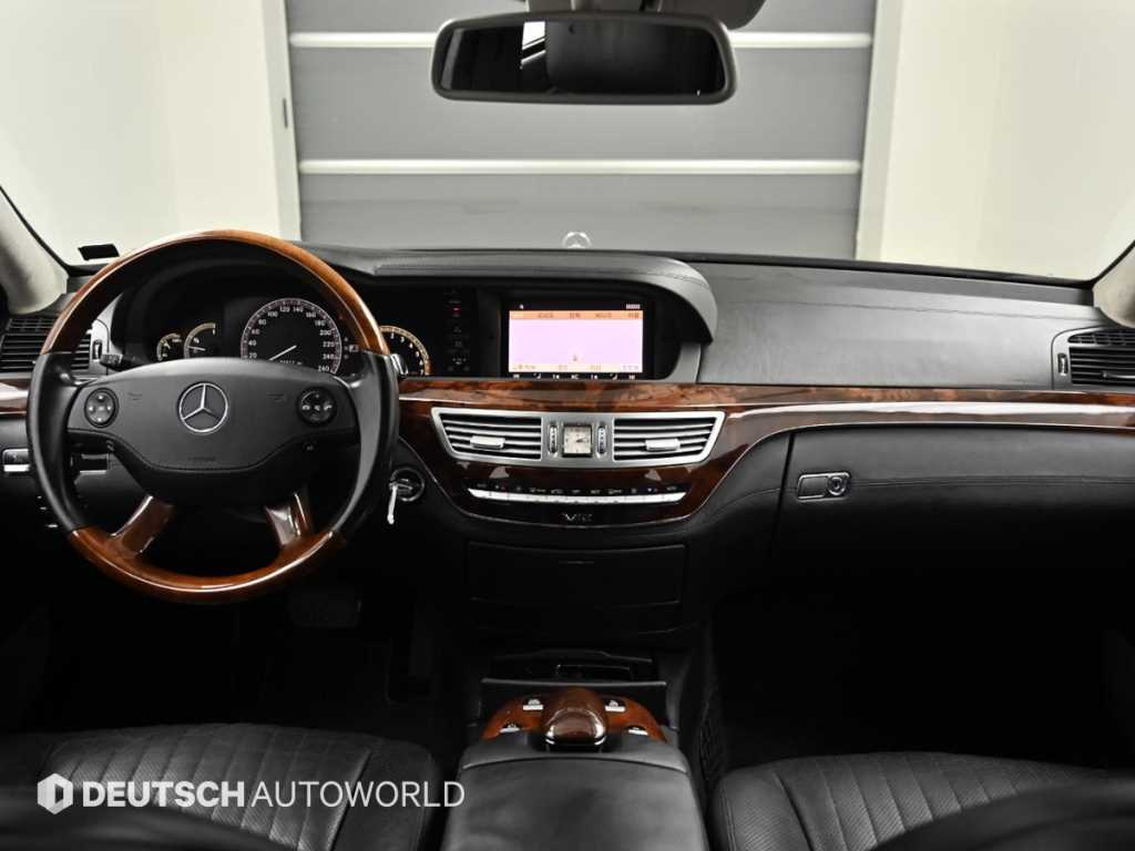 Mercedes-Benz S-Class — photo 07