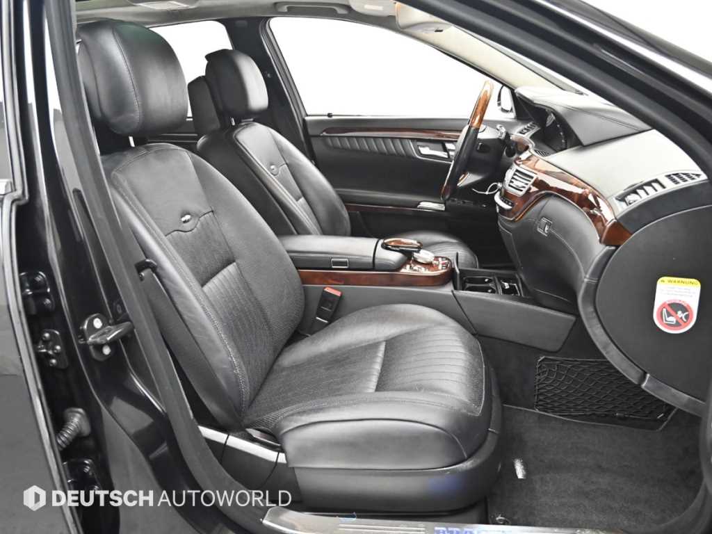 Mercedes-Benz S-Class — photo 10