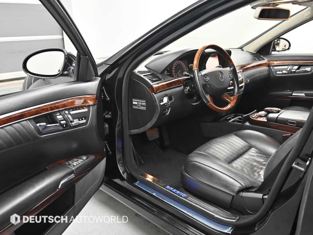 Mercedes-Benz S-Class — photo 11