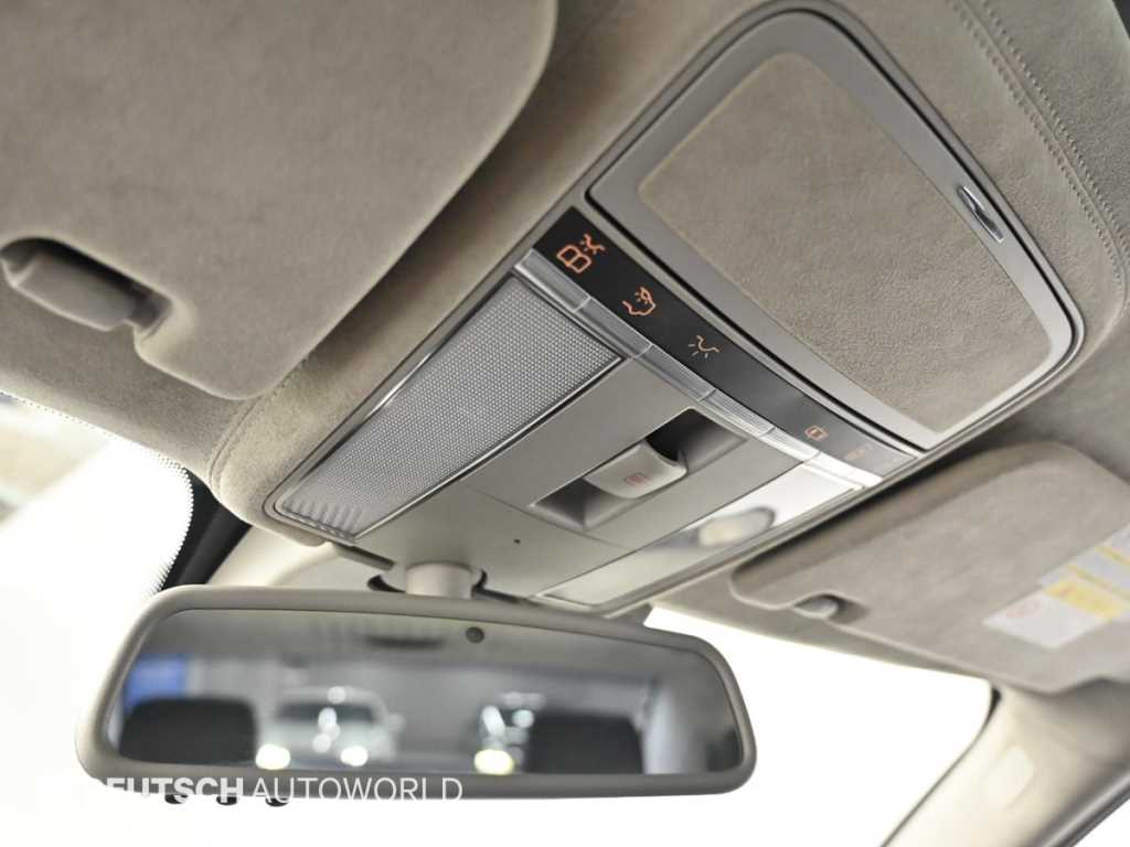 Mercedes-Benz S-Class — photo 18