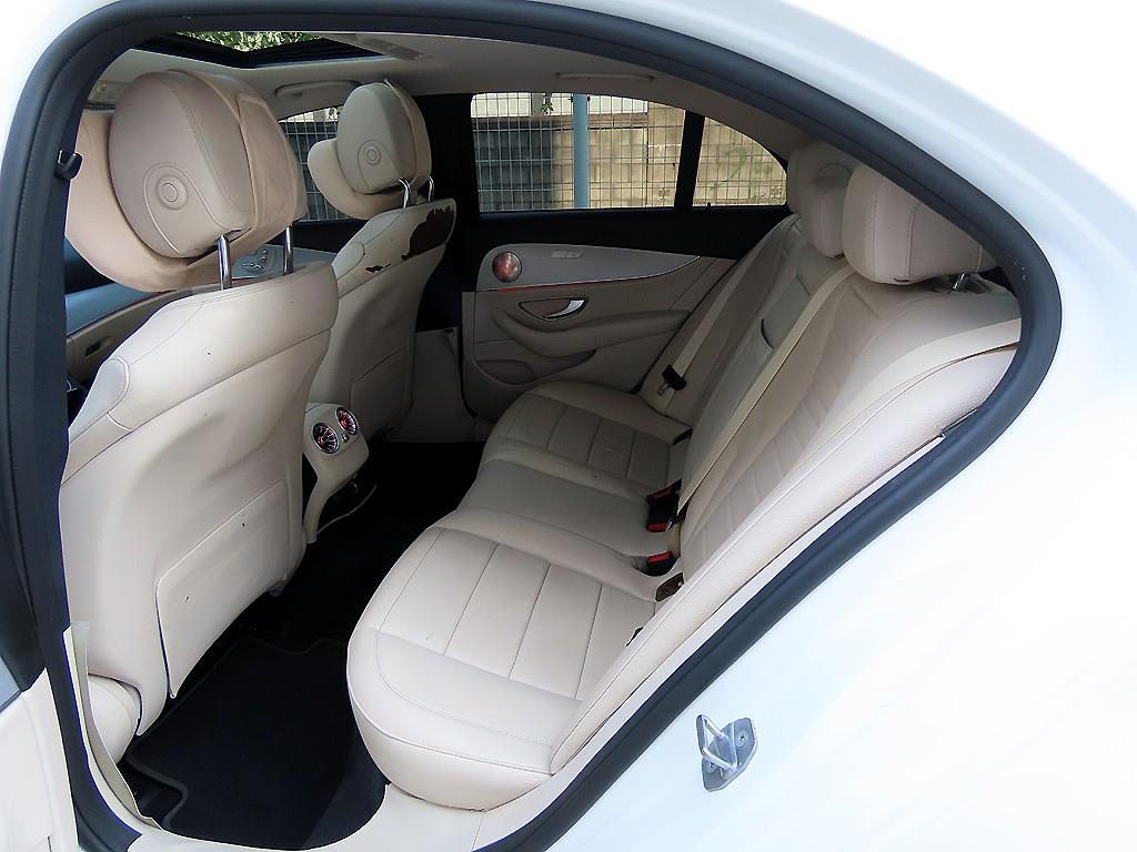 Mercedes-Benz E-Class — photo 06