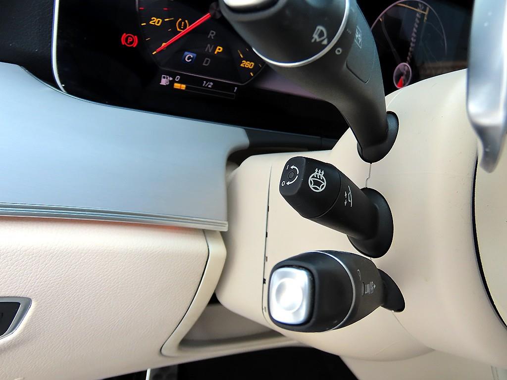 Mercedes-Benz E-Class — photo 12