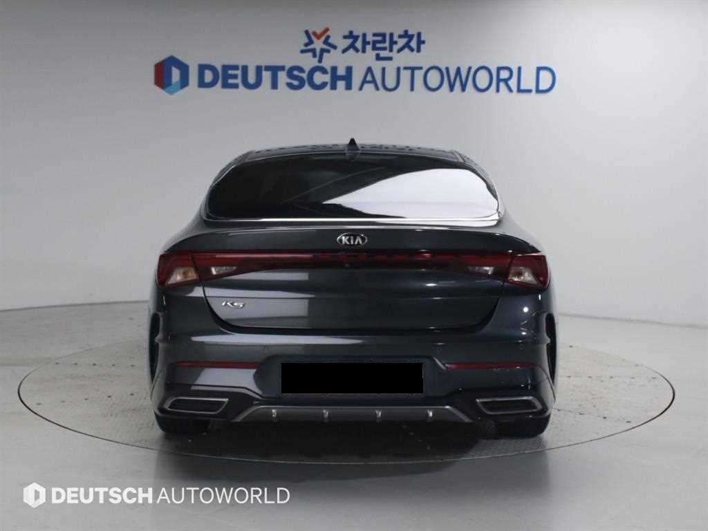 Kia K5 — photo 04