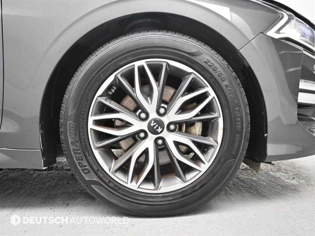 Kia K5 — photo 05