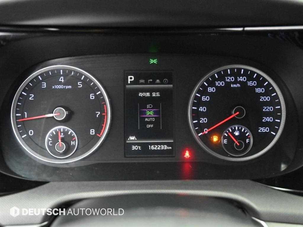 Kia K5 — photo 08