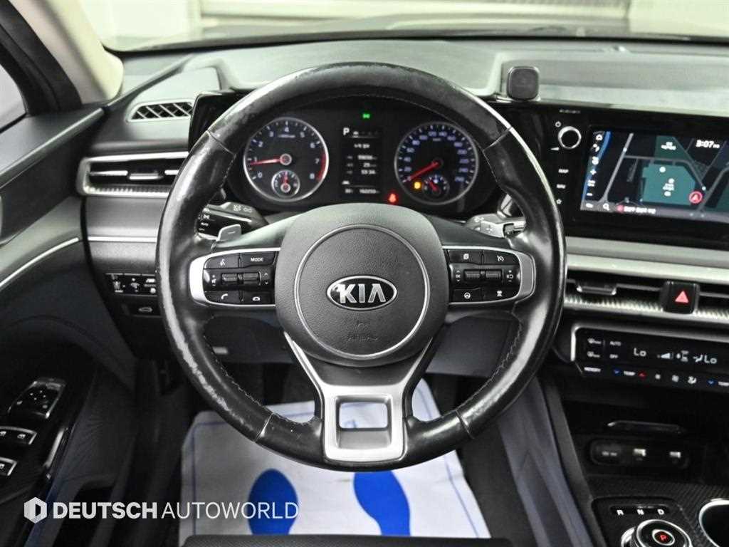 Kia K5 — photo 13