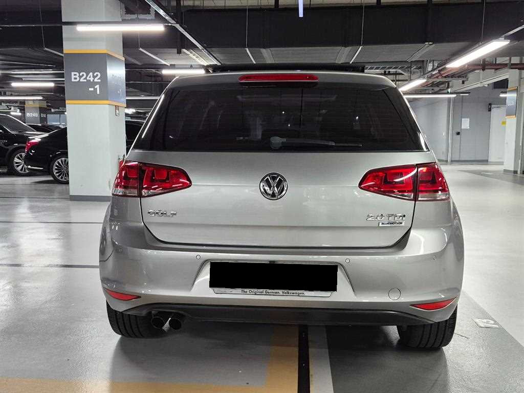 Volkswagen Golf — photo 04