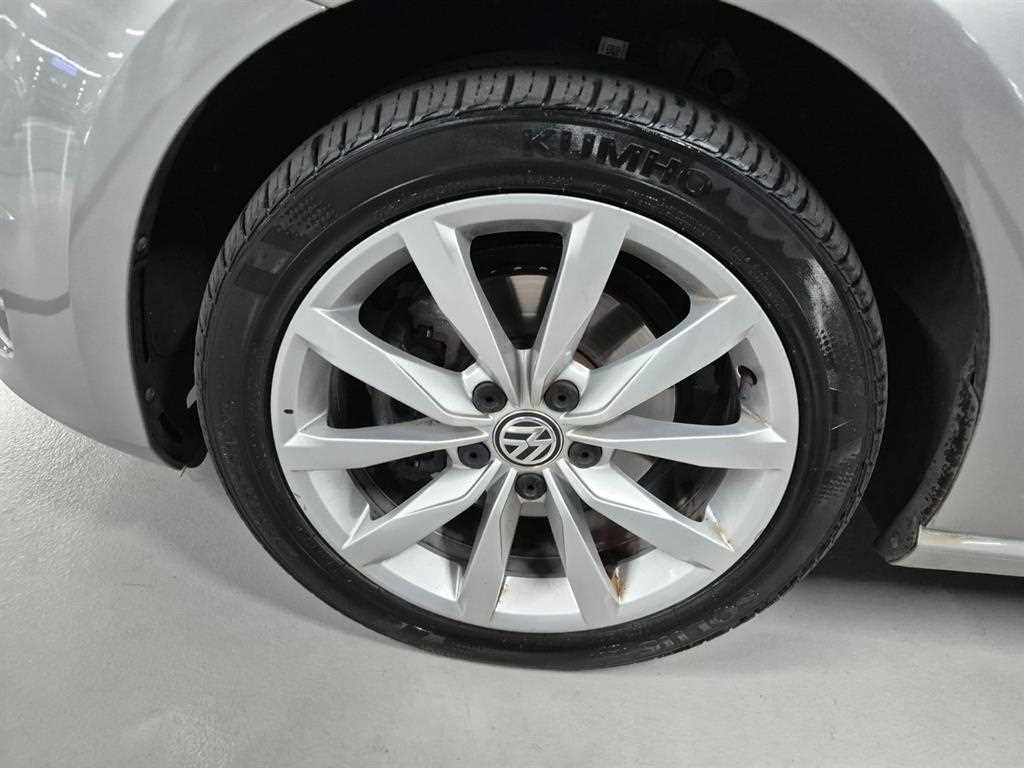 Volkswagen Golf — photo 05