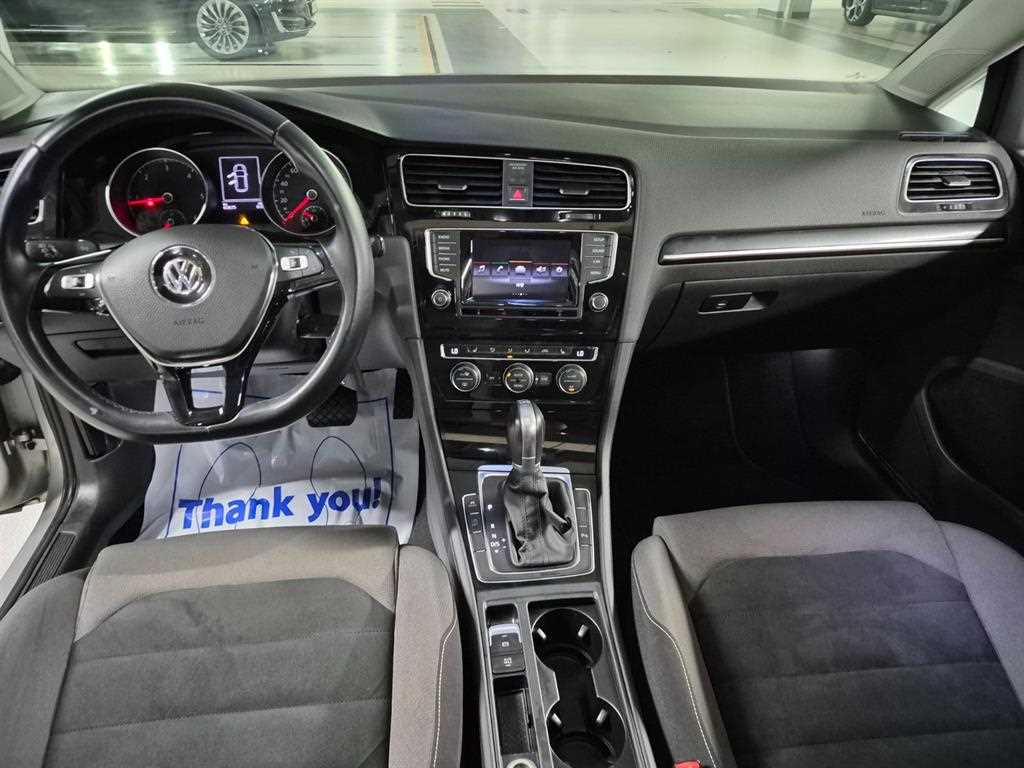 Volkswagen Golf — photo 08