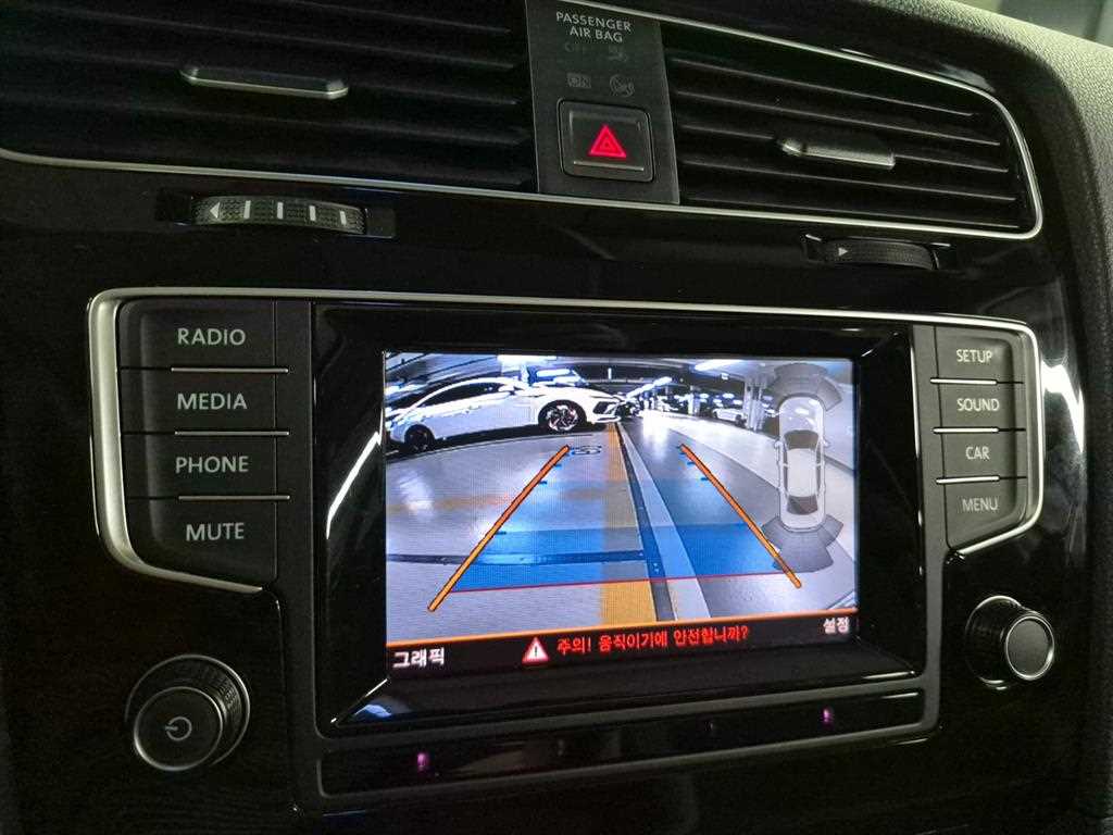 Volkswagen Golf — photo 15