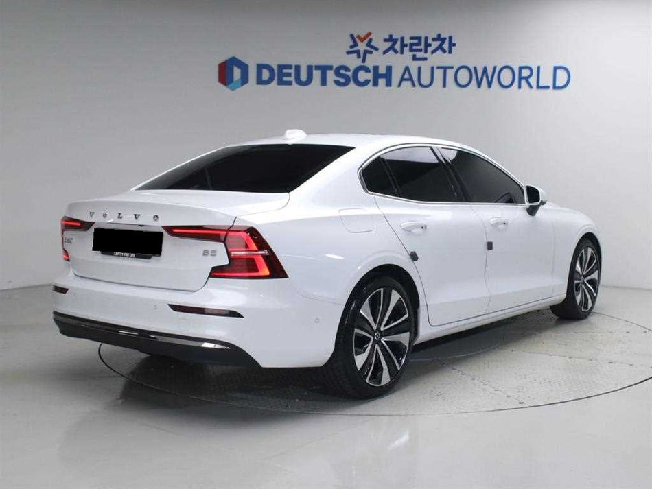 Volvo S60 — photo 02