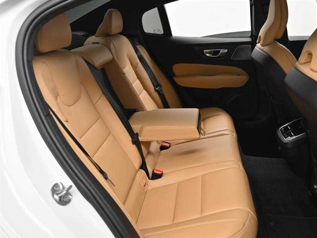 Volvo S60 — photo 12