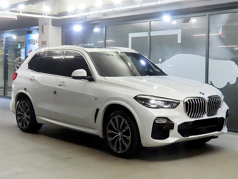 BMW X5 — photo 01