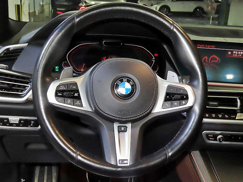 BMW X5 — photo 08