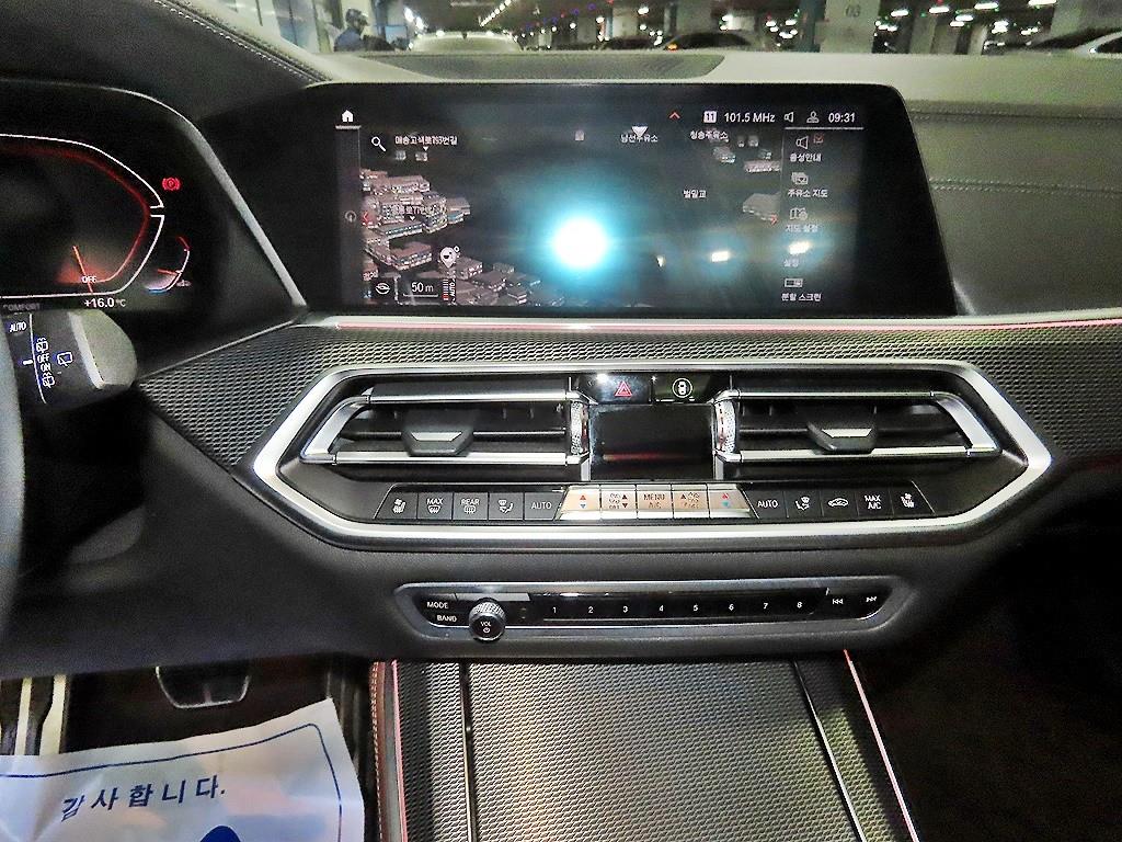 BMW X5 — photo 11