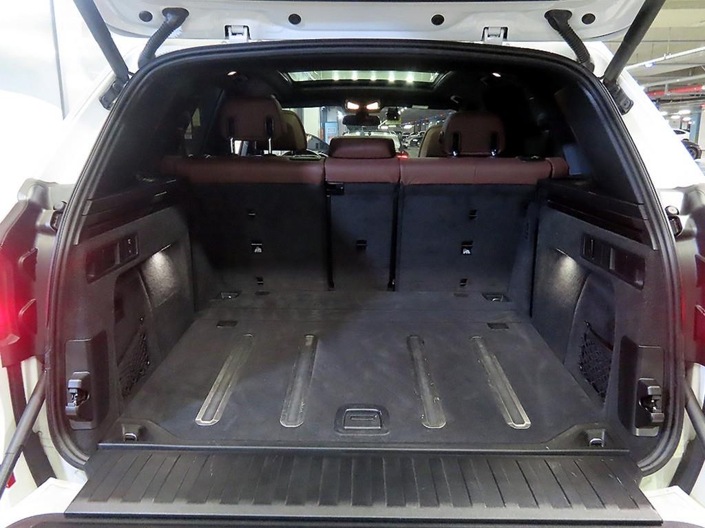 BMW X5 — photo 16
