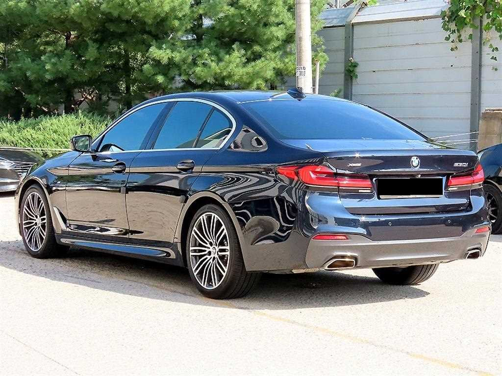 BMW 5-Series — photo 03