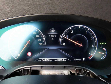 BMW 5-Series — photo 09