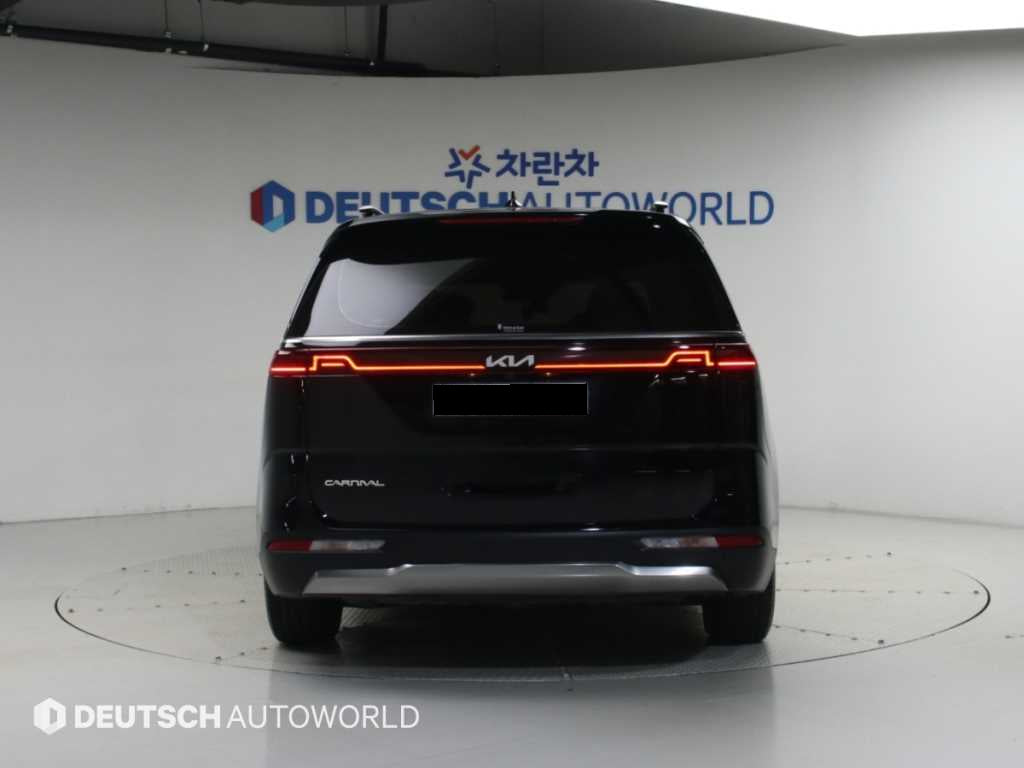 Kia Carnival — photo 04