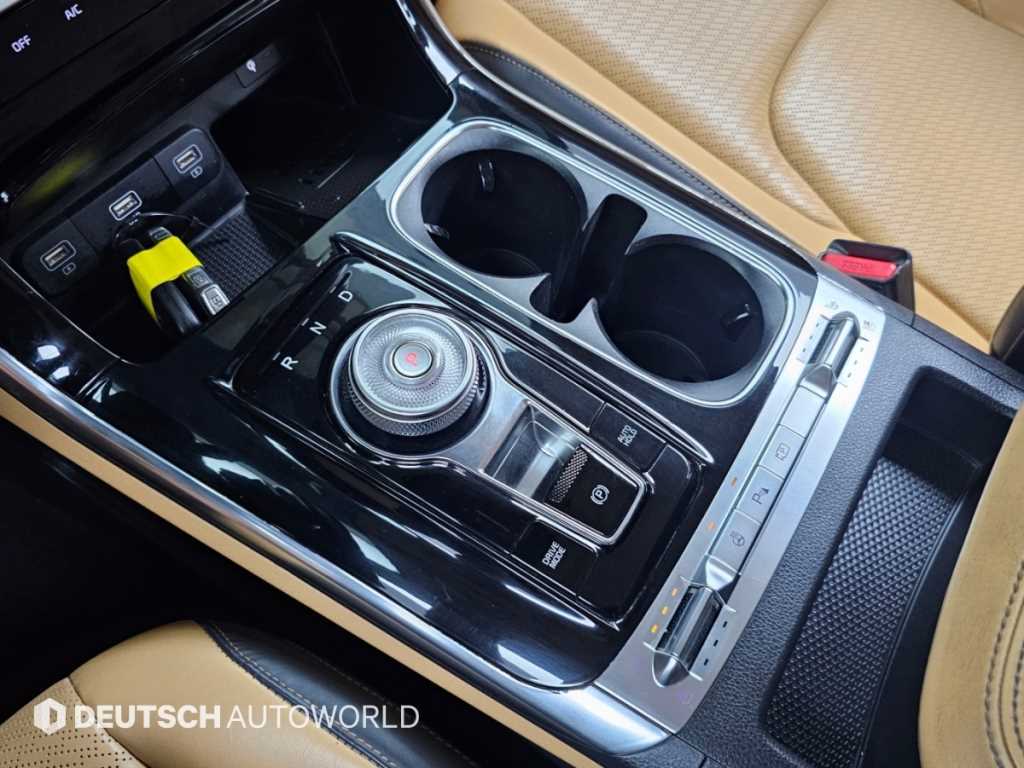 Kia Carnival — photo 09