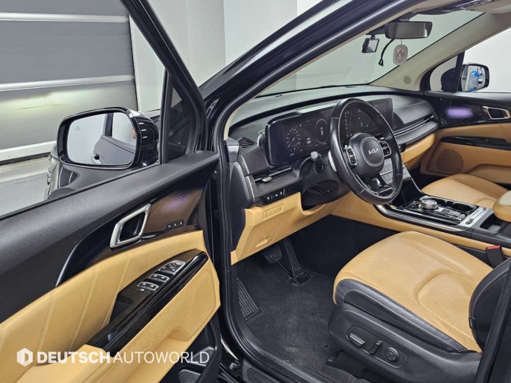 Kia Carnival — photo 11